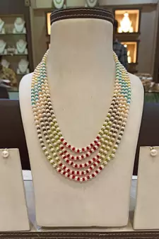 Multicolor pearl necklaces