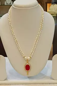 Multicolor pearl necklaces