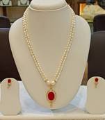 Multicolor pearl necklaces