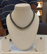 Blue pearl necklaces