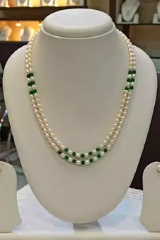 Multicolor pearl necklaces