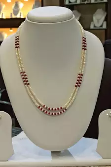 Multicolor pearl necklaces