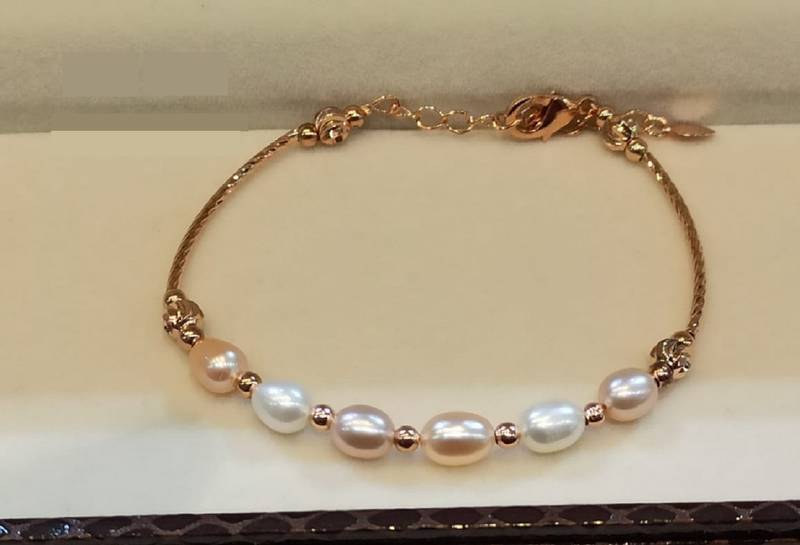 Multicolor pearl bracelets