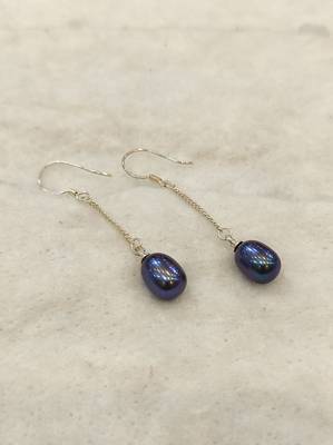 Black pearl earrings 1