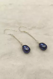 Black pearl earrings