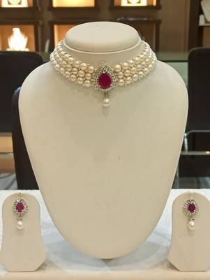 White pearl chokers 1