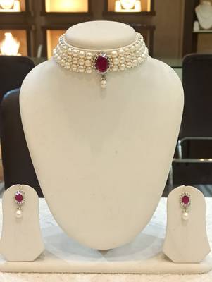 White pearl chokers 1