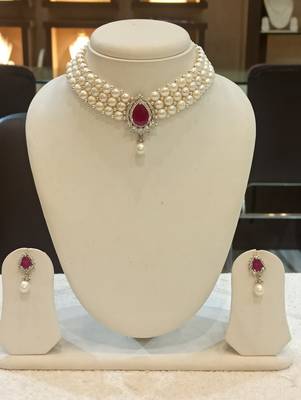 White pearl chokers 1