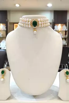 White pearl chokers