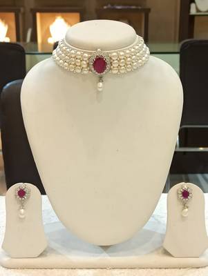 White pearl chokers 1