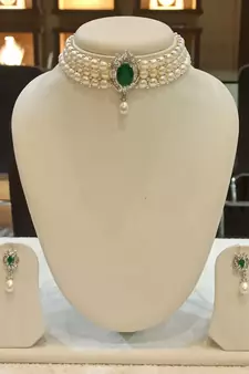 White pearl chokers