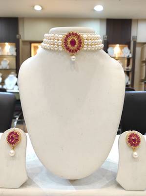 White pearl chokers 1
