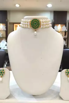 White pearl chokers