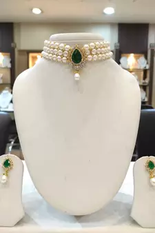 White pearl chokers