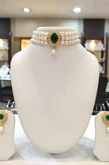 White pearl chokers