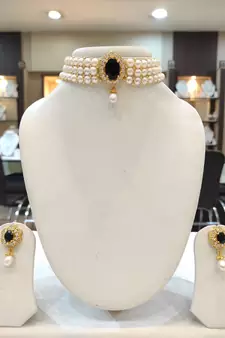 White pearl chokers
