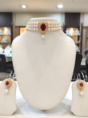 White pearl chokers 1