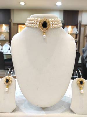 White pearl chokers 1