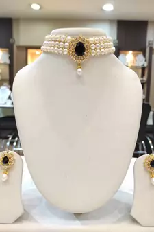 White pearl chokers