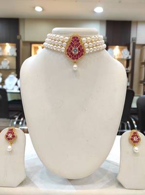 White pearl chokers 1