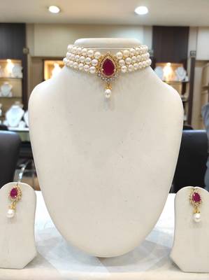 White pearl chokers 1