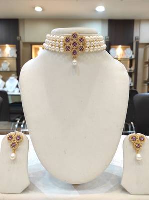 White pearl chokers 1