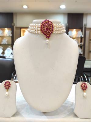 White pearl chokers 1