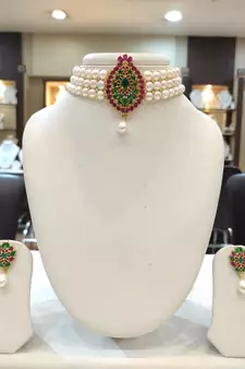 White pearl chokers