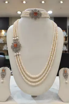 White pearl necklaces