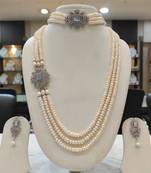White pearl necklaces