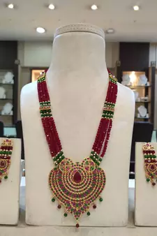 Multicolor necklaces