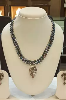 Black pearl necklaces