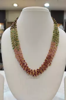 Multicolor necklaces