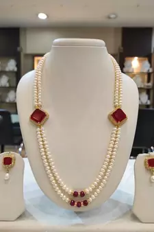 White pearl necklaces