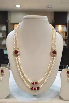 White pearl necklaces
