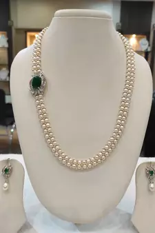 White pearl necklaces