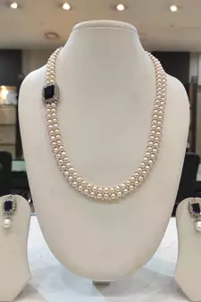 White pearl necklaces