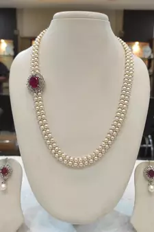 White pearl necklaces