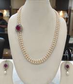 White pearl necklaces