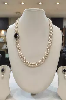 White pearl necklaces
