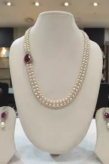 White pearl necklaces