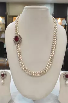 White pearl necklaces