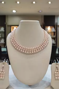 Pink pearl necklaces