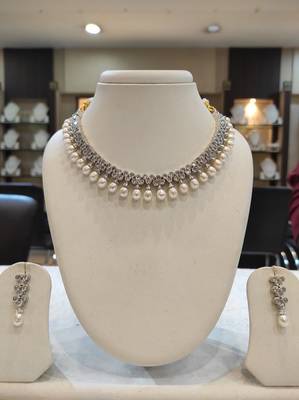 White pearl necklaces 1