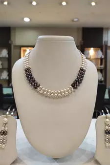 White pearl necklaces