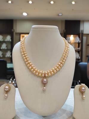 Pink pearl necklaces 1