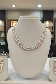 White pearl necklaces