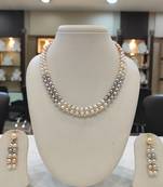 Multicolor pearl necklaces