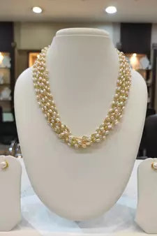 White pearl necklaces