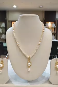 White pearl necklaces